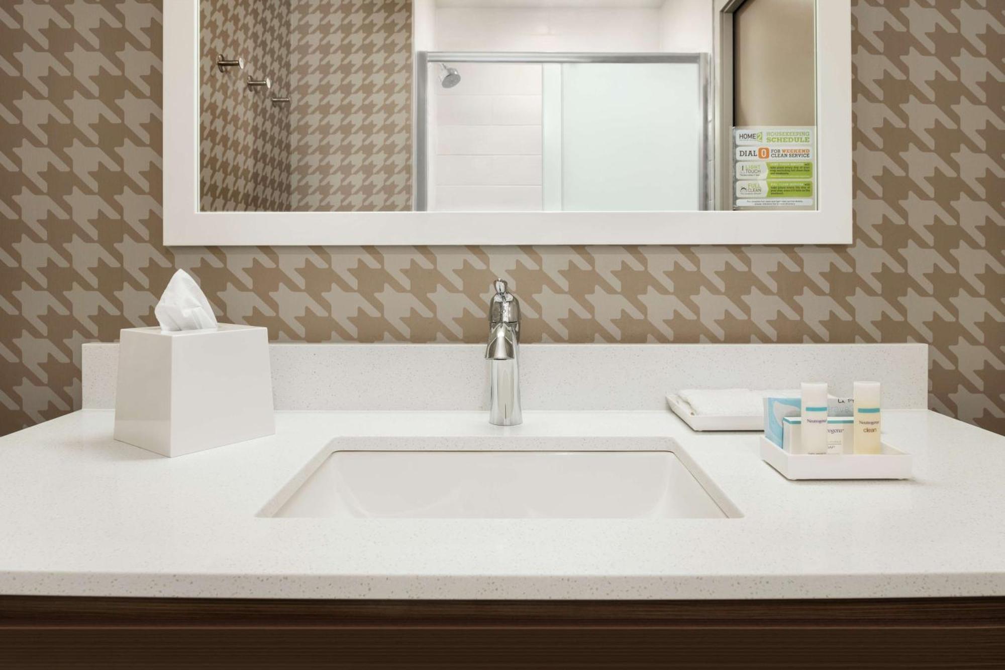 Home2 Suites By Hilton Bismarck Exteriör bild