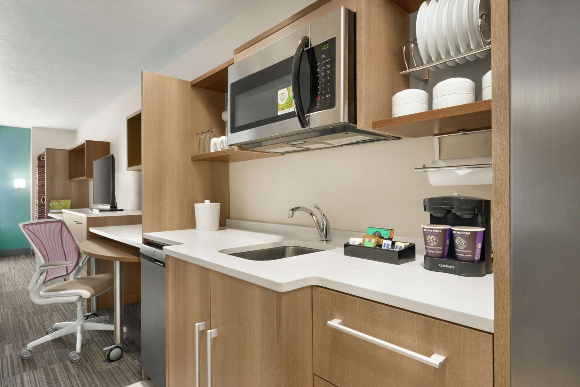 Home2 Suites By Hilton Bismarck Exteriör bild