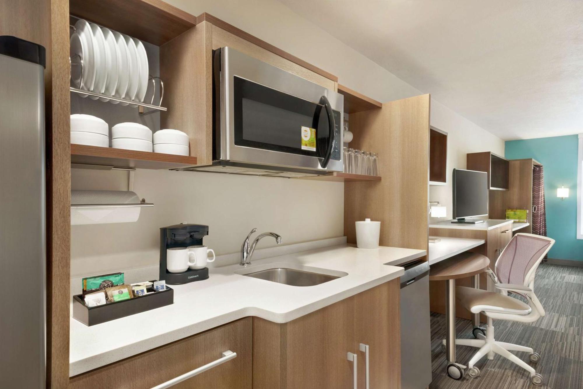 Home2 Suites By Hilton Bismarck Exteriör bild